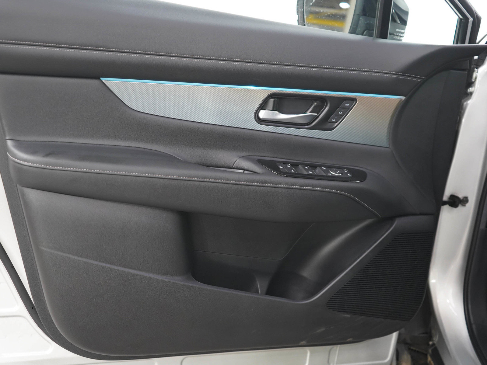 Used 2025 Nissan Murano SL AWD/4WD image 19