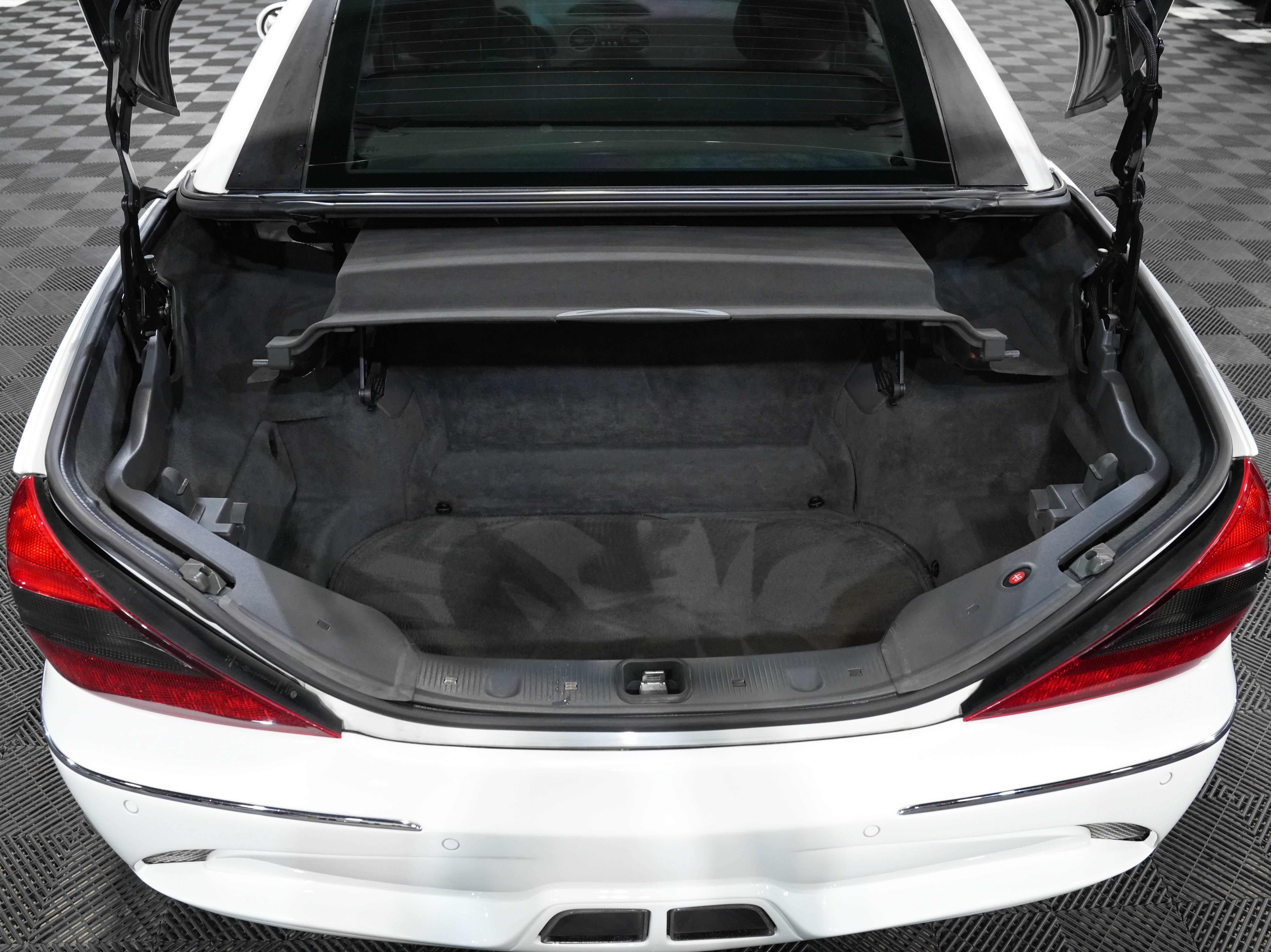 Used 2006 Mercedes-Benz SL 55 AMG image 54