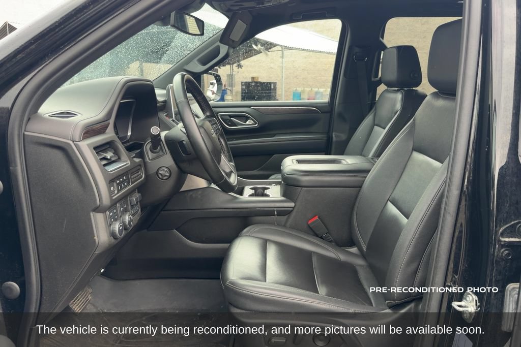 Used 2023 Chevrolet Suburban Z71 w/ Luxury Package AWD/4WD image 11