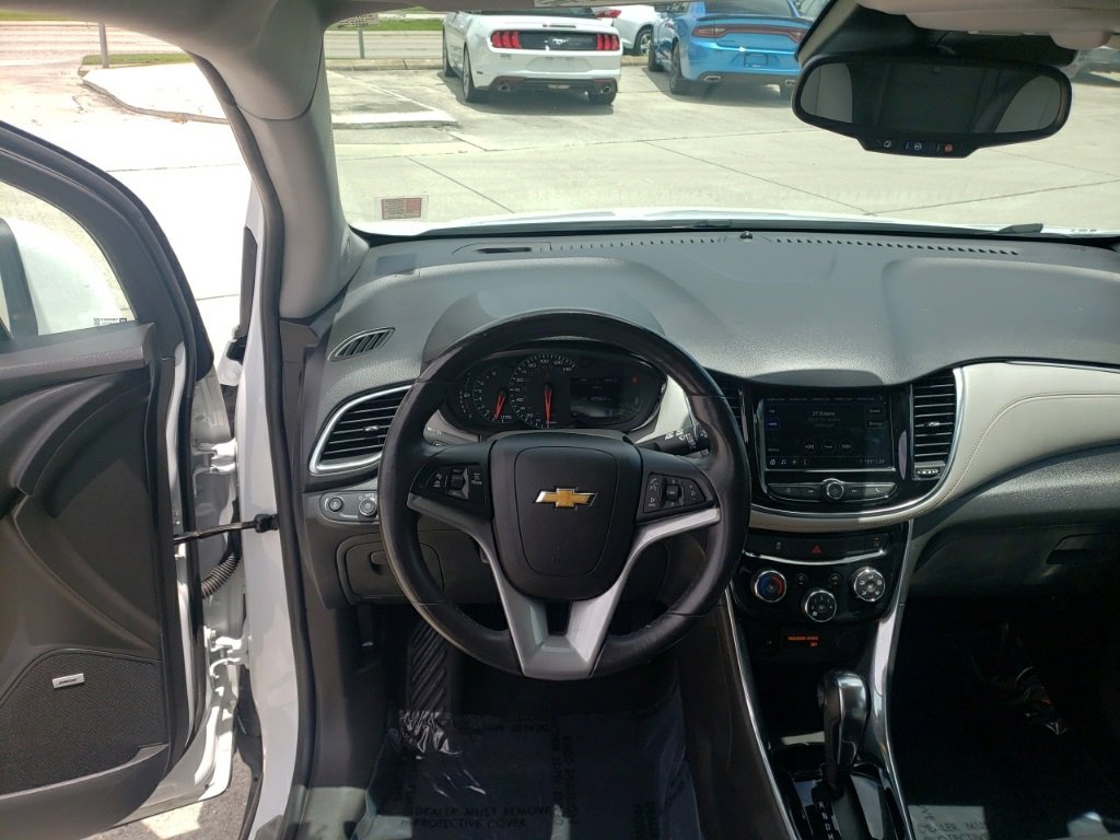 Used 2020 Chevrolet Trax Premier image 18
