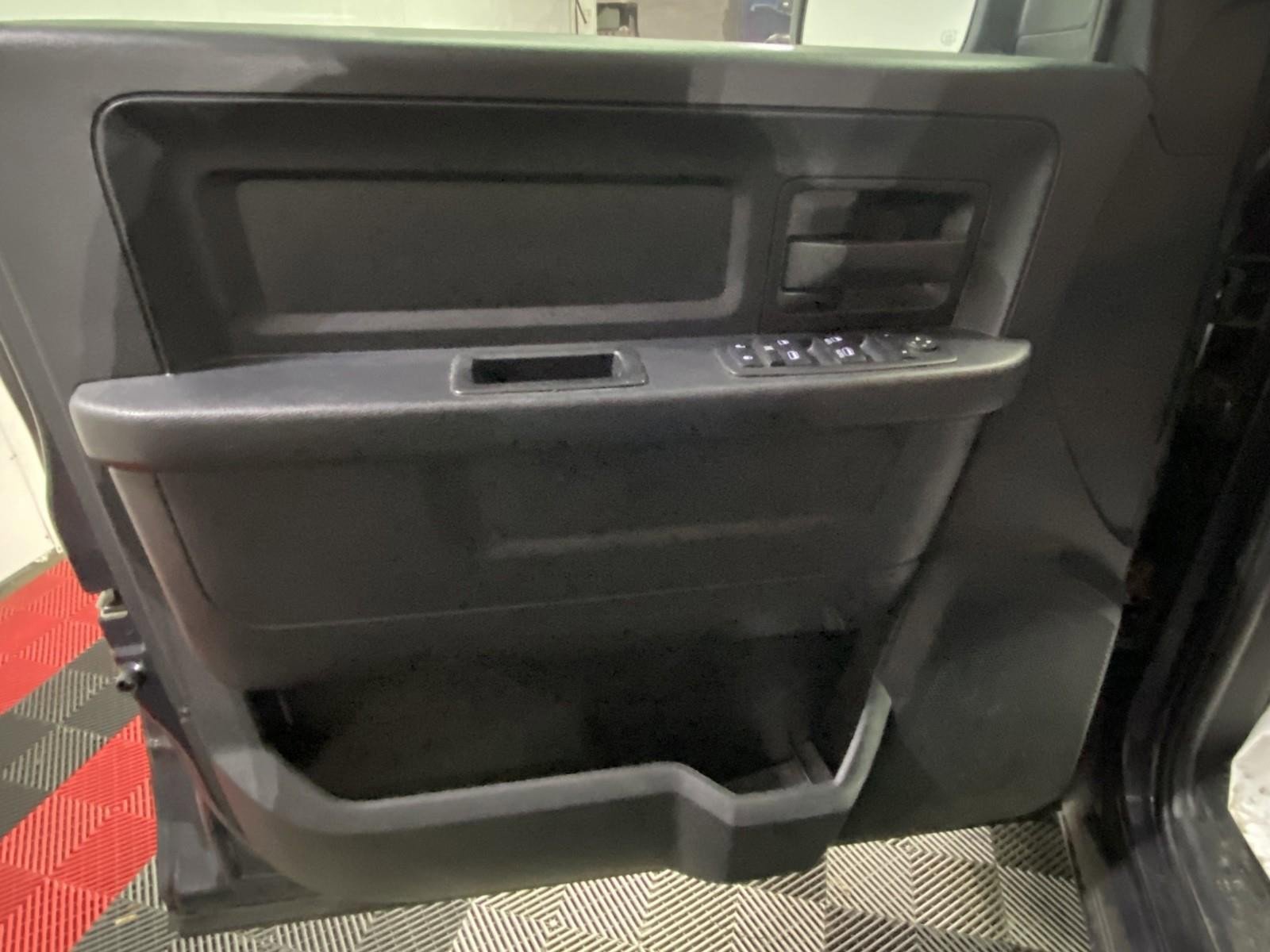 Used 2017 RAM 1500 Express image 15