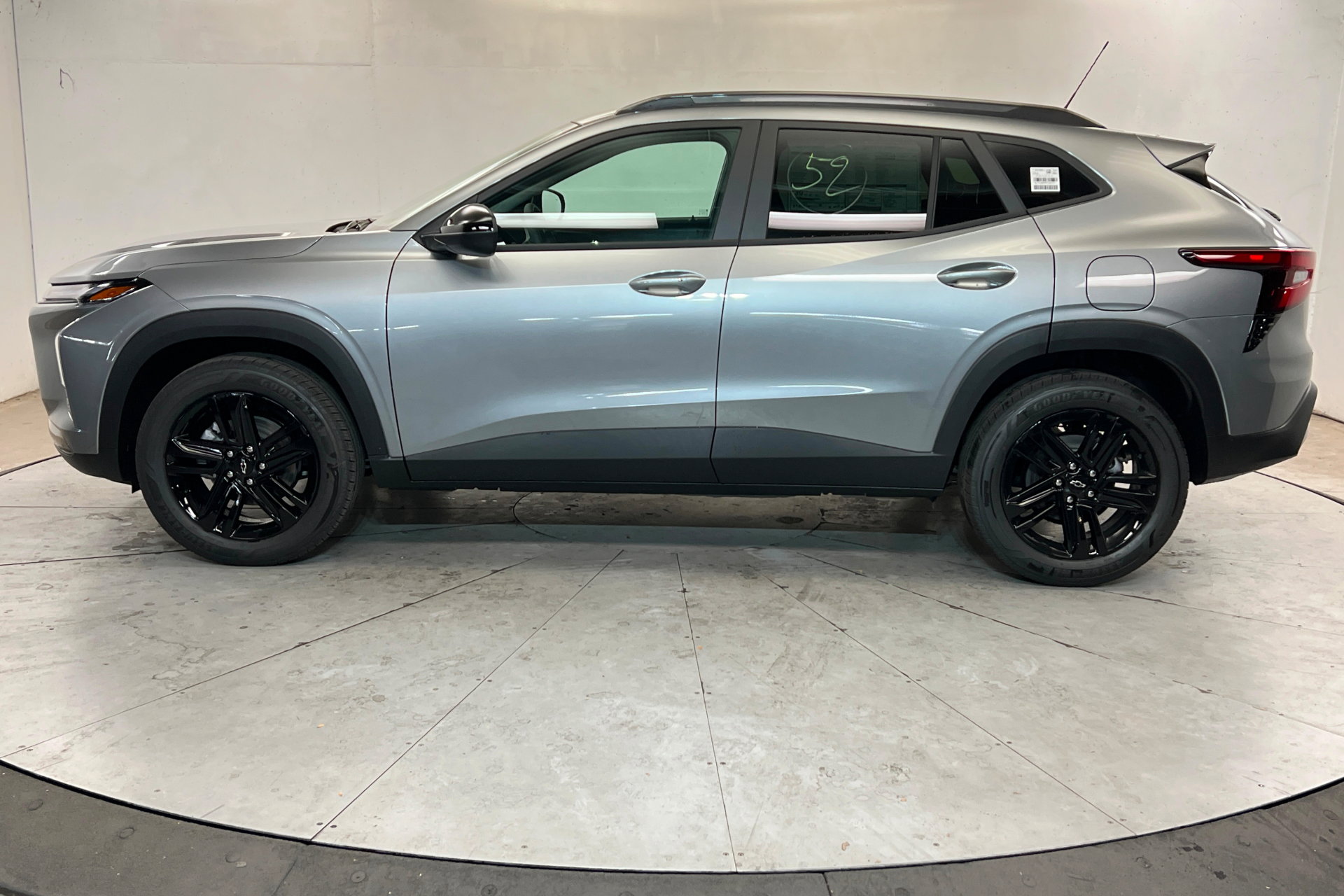 New 2026 Chevrolet Trax ACTIV image 2