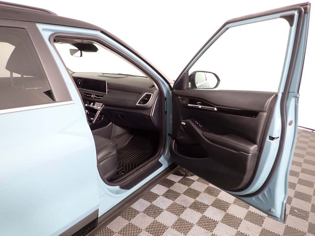 Used 2025 Kia Seltos SX AWD/4WD image 33