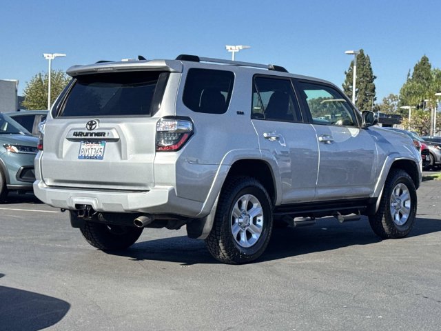 Used 2021 Toyota 4Runner SR5 Premium w/ Moonroof Package AWD/4WD image 5