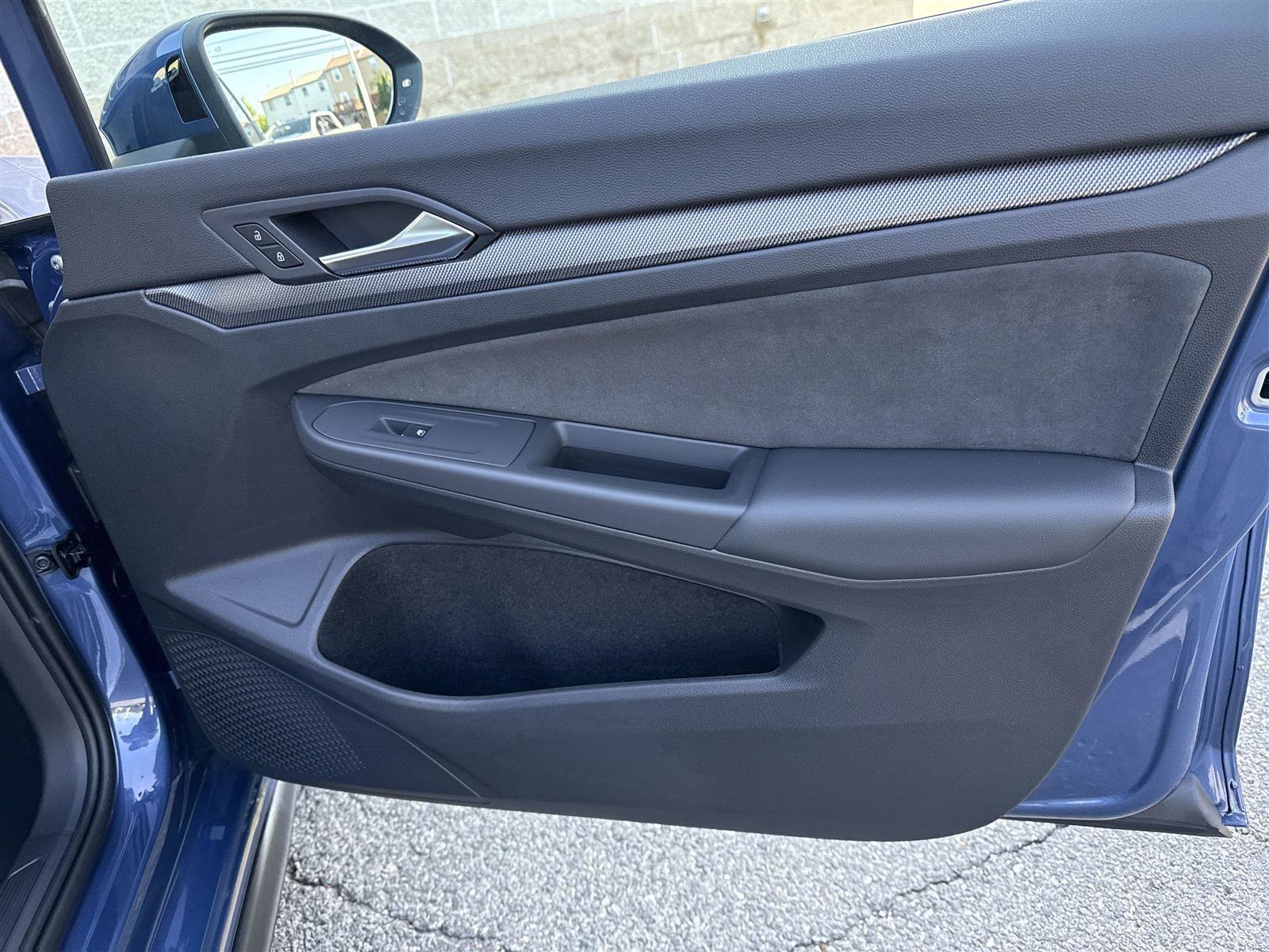 New 2025 Volkswagen GTI SE image 30