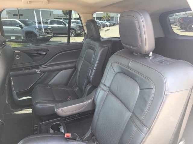 Used 2023 Lincoln Aviator Reserve image 31