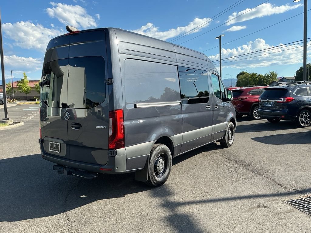 Used 2025 Mercedes-Benz Sprinter 2500 image 7