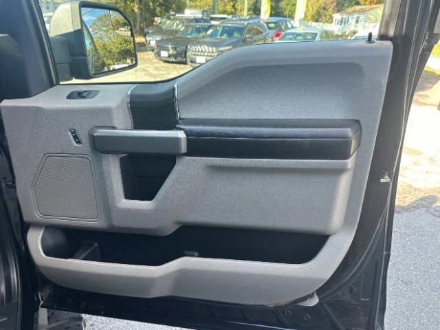 Used 2017 Ford F150 XLT image 32