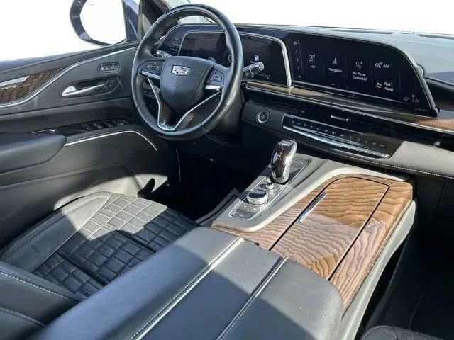Used 2024 Cadillac Escalade Premium Luxury Platinum image 23