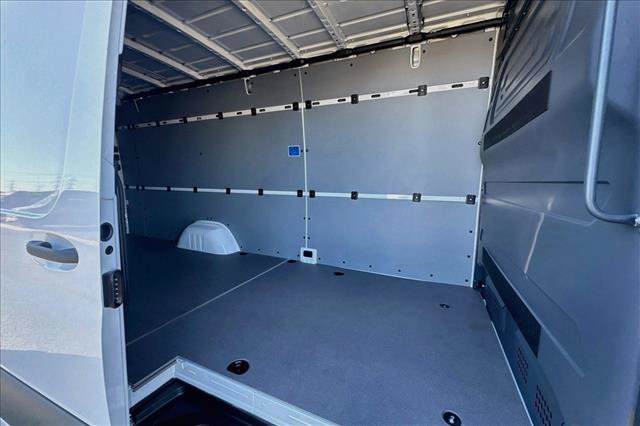New 2026 Mercedes-Benz Sprinter 2500 image 27