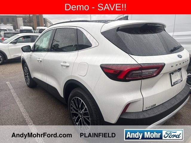 New 2025 Ford Escape SE w/ PHEV Premium Package FWD image 2