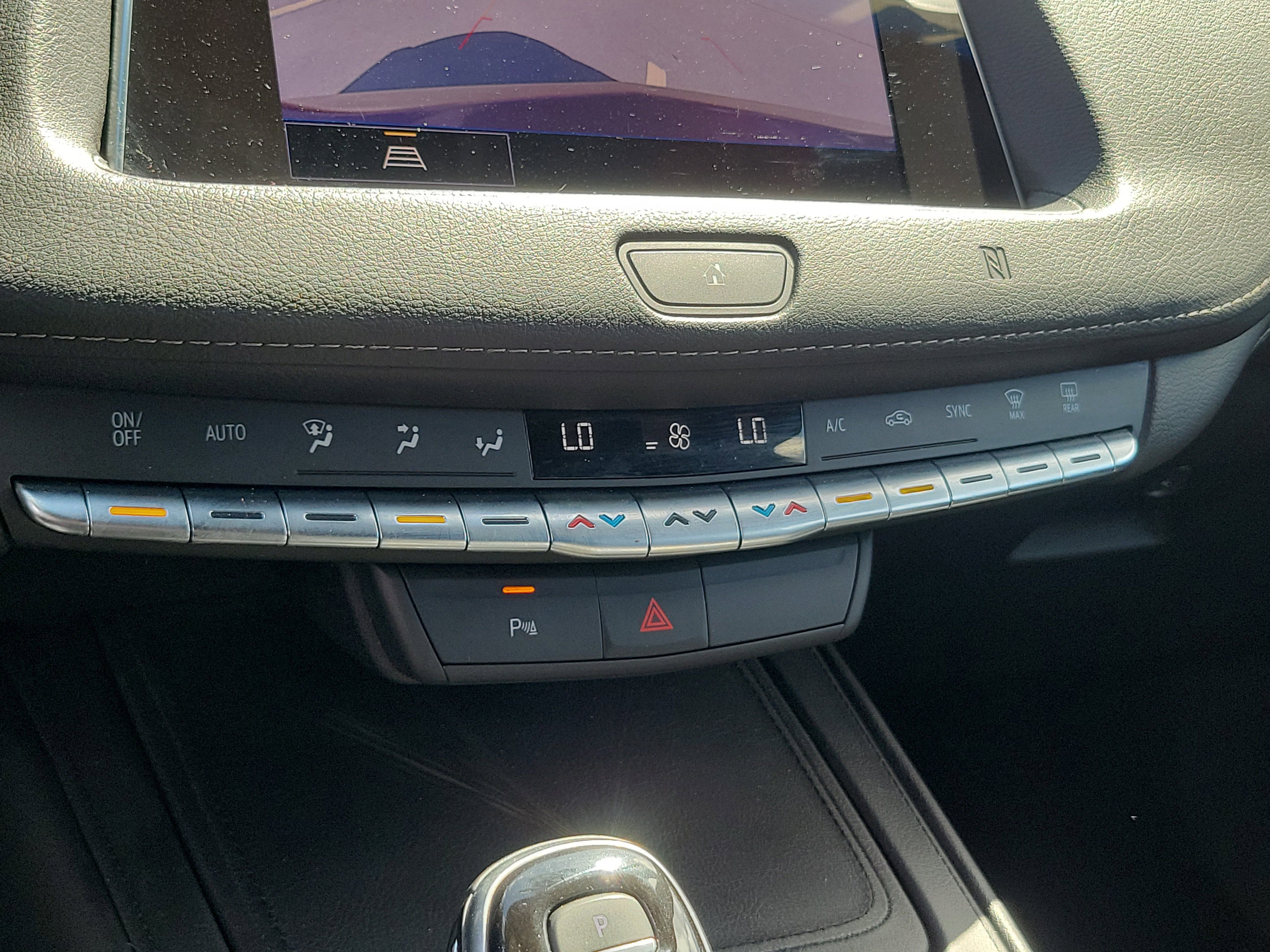 Used 2021 Cadillac XT4 Premium Luxury AWD/4WD image 26