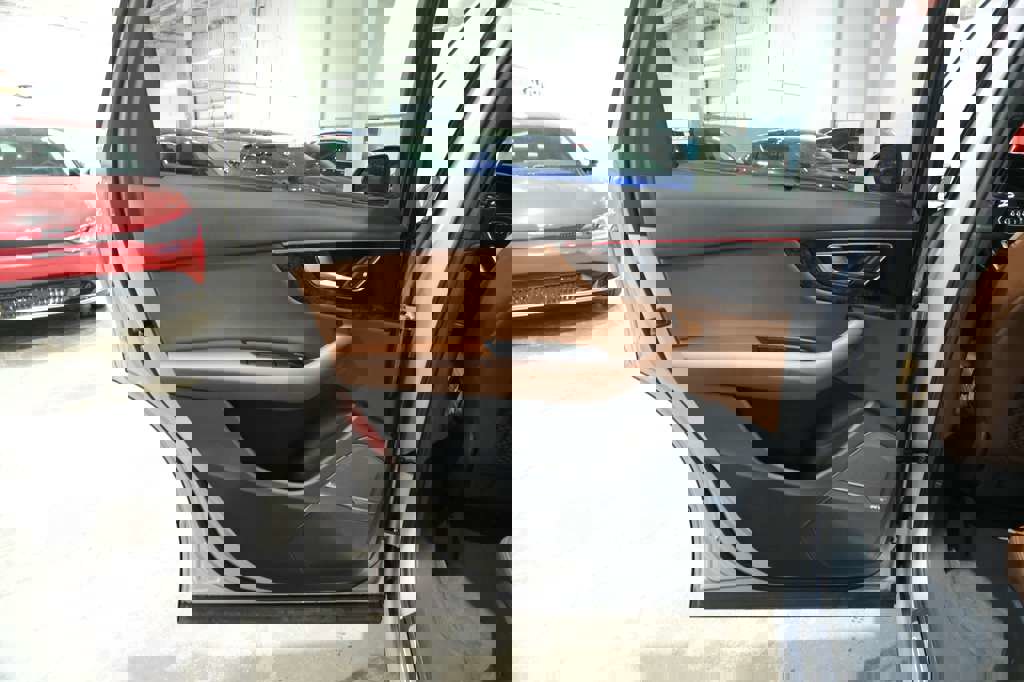 Used 2017 Audi Q7 3.0T Prestige image 24