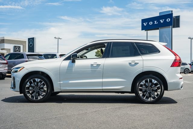 New 2026 Volvo XC60 B5 Plus w/ Climate Package AWD/4WD image 4