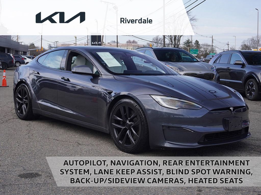 Used 2023 Tesla Model S Plaid image 1