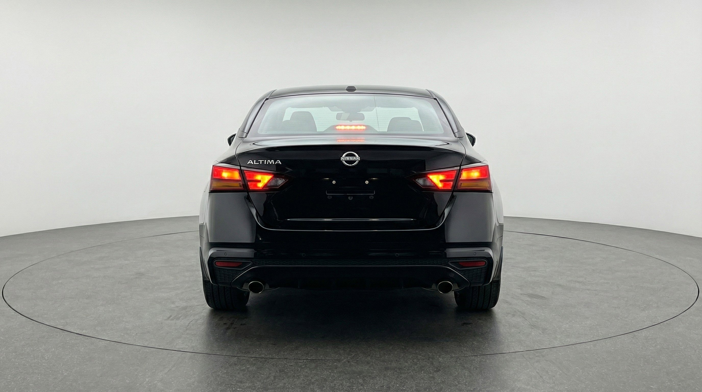 Used 2025 Nissan Altima 2.5 SV FWD image 7