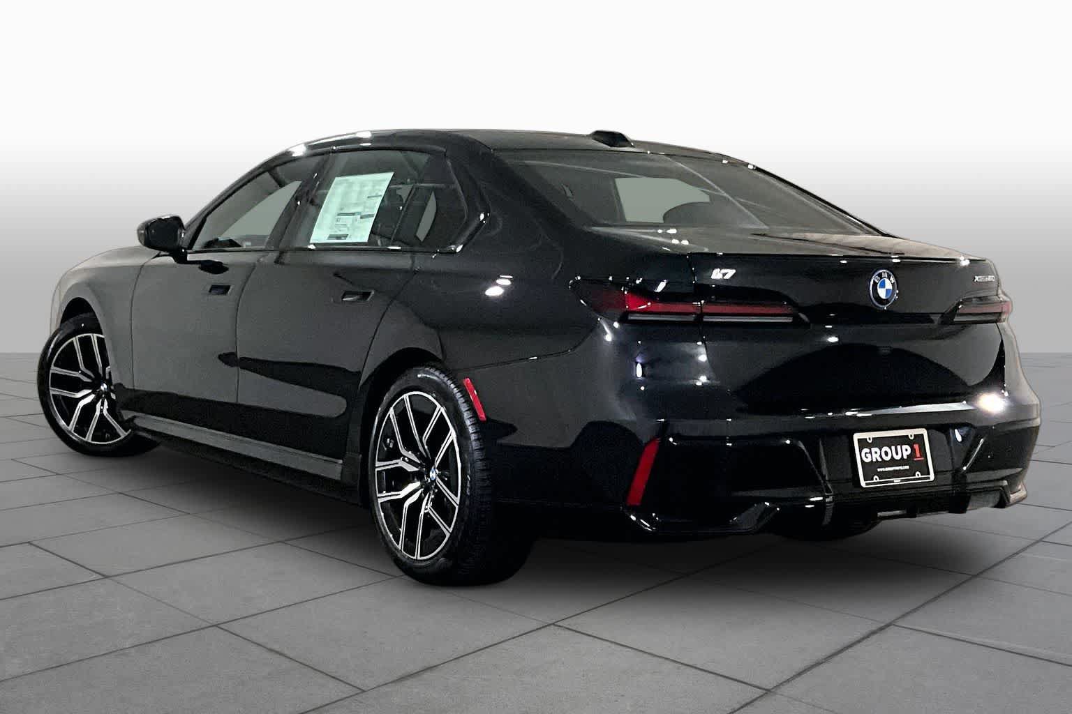 New 2026 BMW i7 xDrive60 AWD/4WD image 3