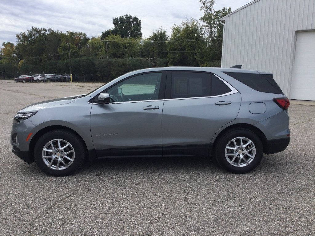 Used 2024 Chevrolet Equinox LT AWD/4WD image 4