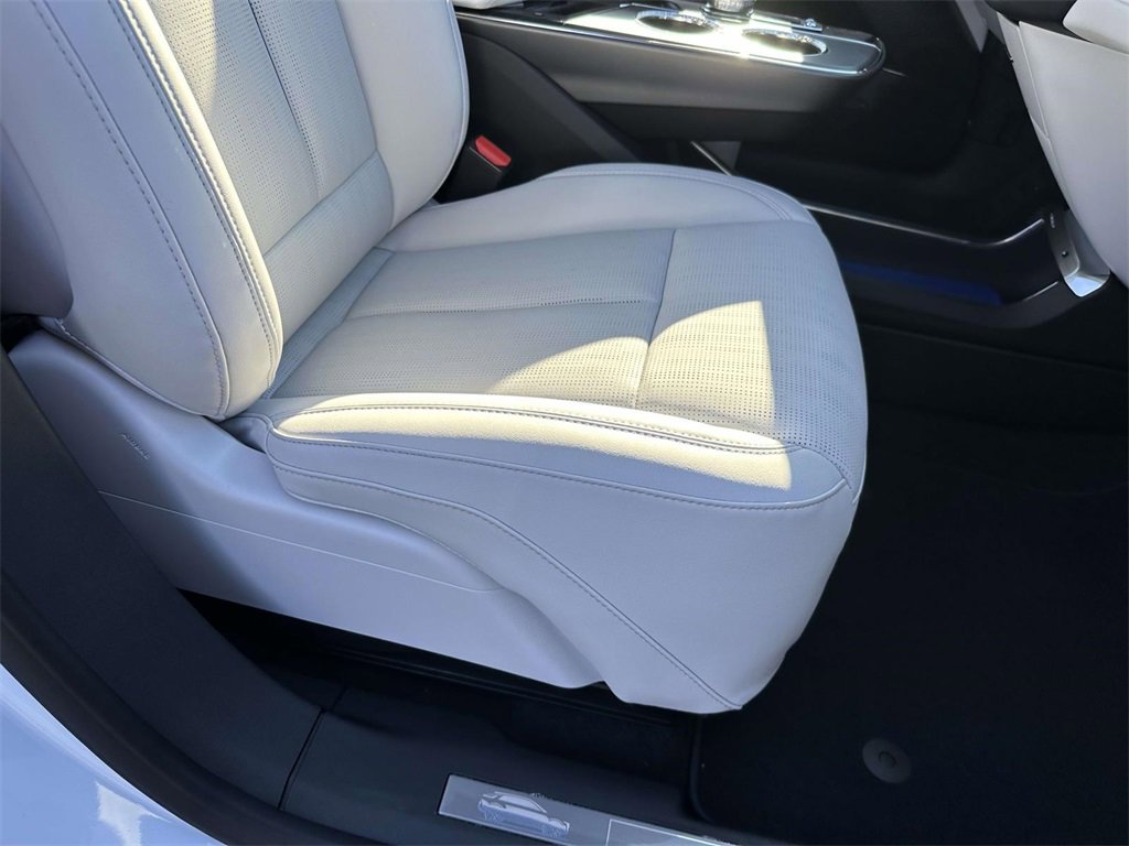 New 2026 Cadillac Lyriq Luxury image 9