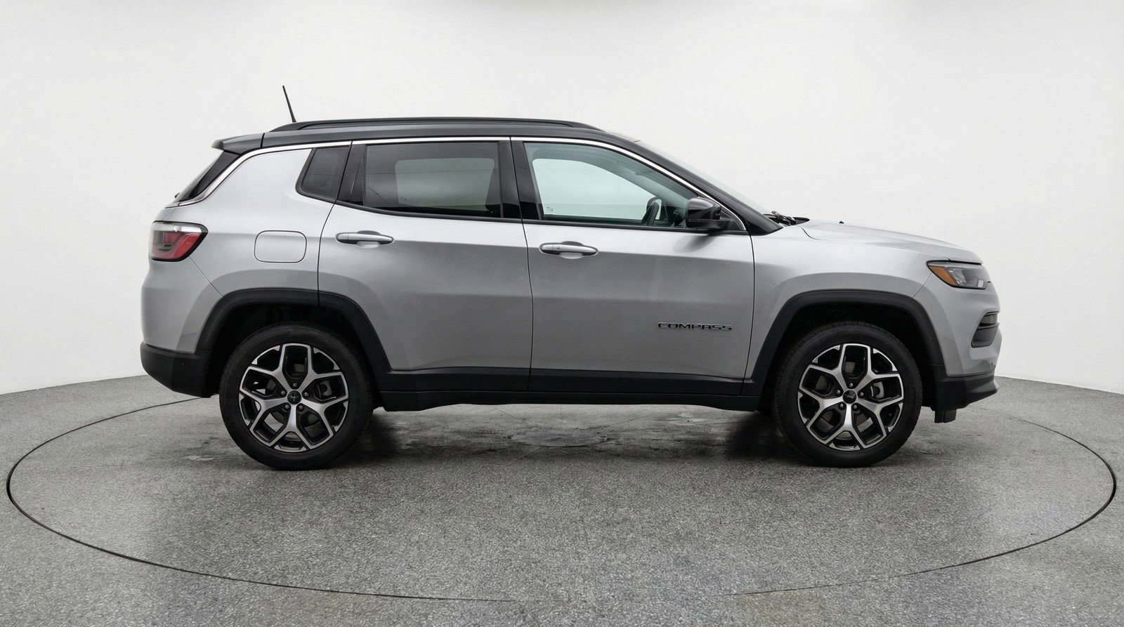 Used 2025 Jeep Compass Limited image 11