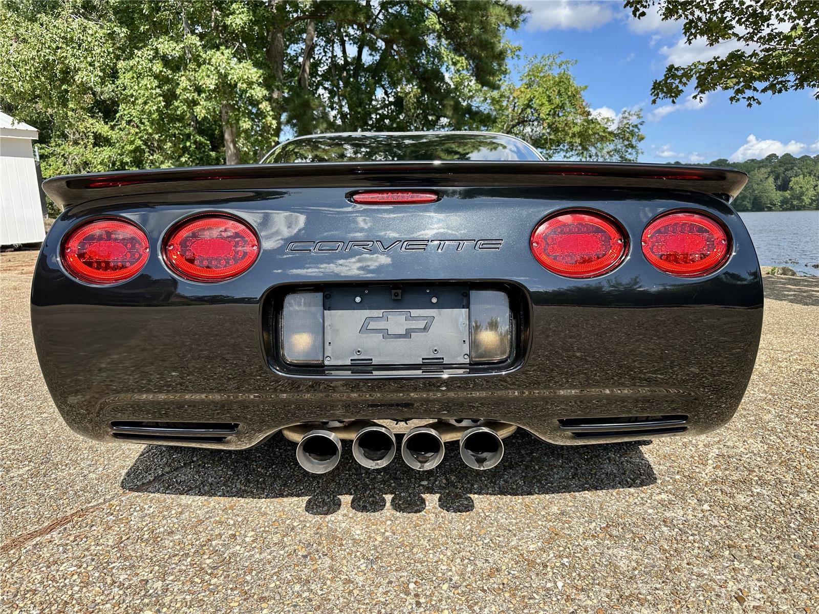 Used 1998 Chevrolet Corvette Coupe w/ Roof Pkg RWD image 5
