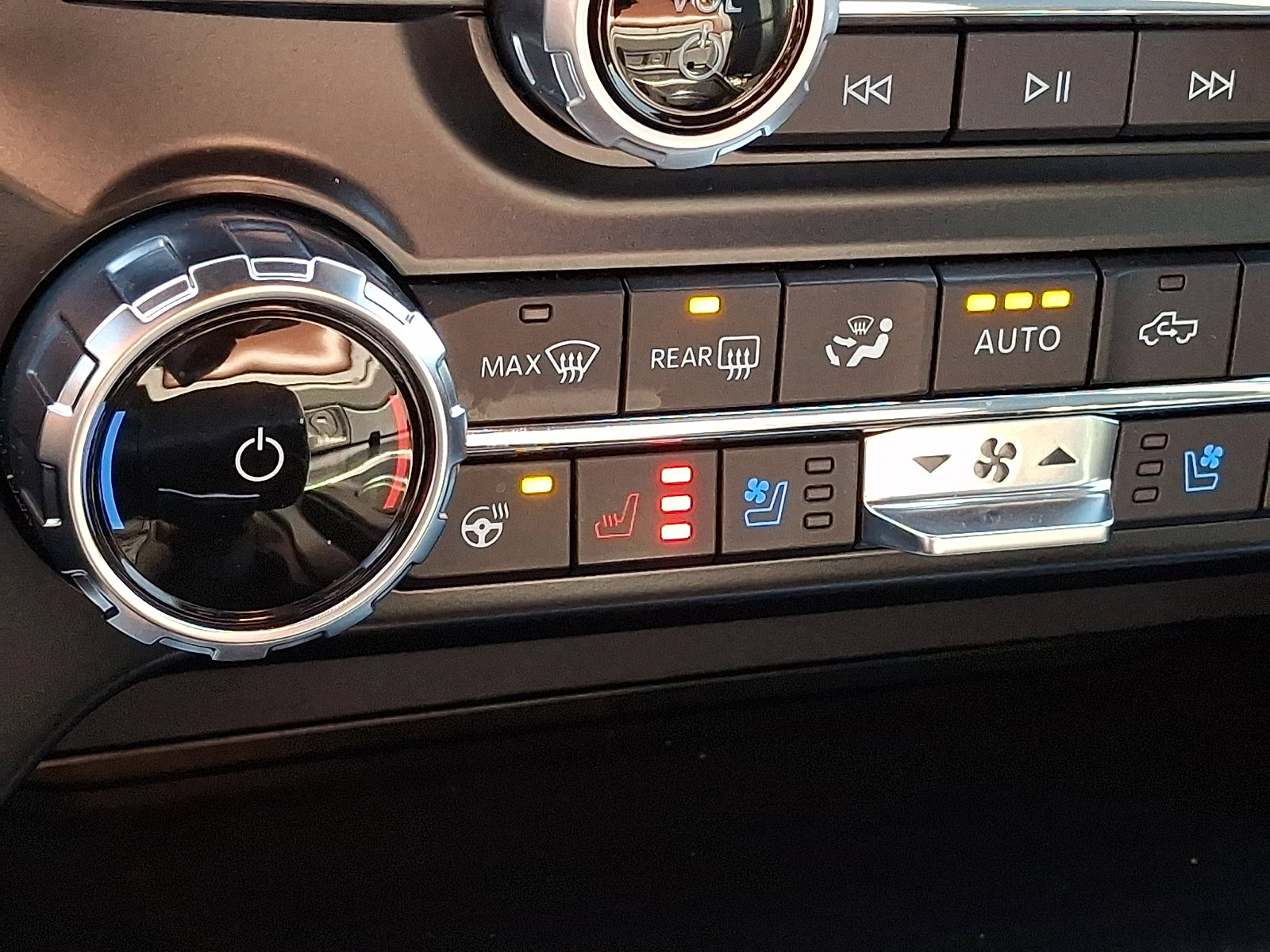 Certified 2023 Ford F150 Lariat w/ Equipment Group 502A High image 28