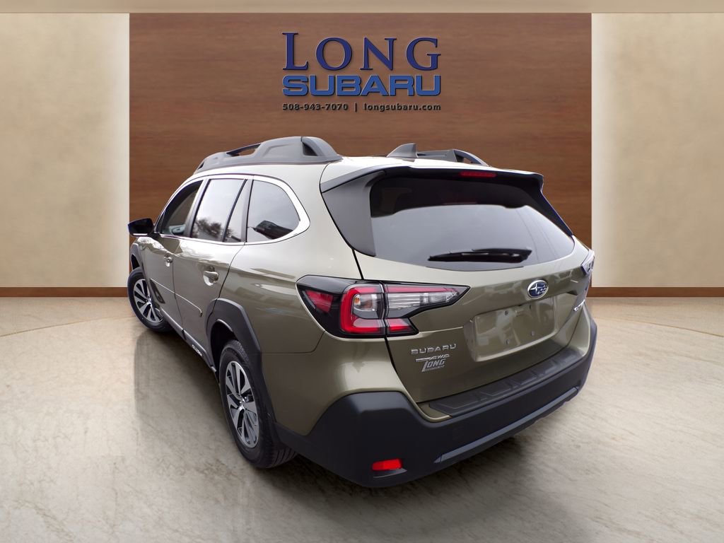 Used 2023 Subaru Outback Premium image 16