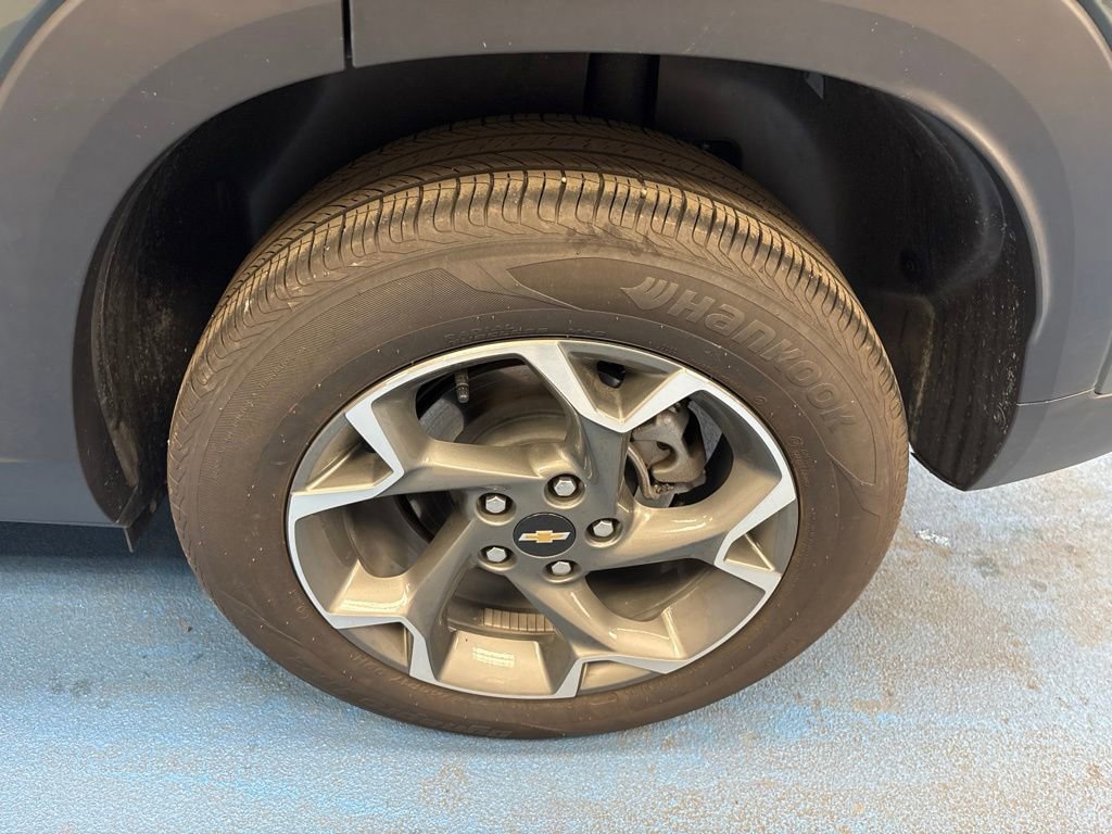 Certified 2025 Chevrolet Trax LT FWD image 16
