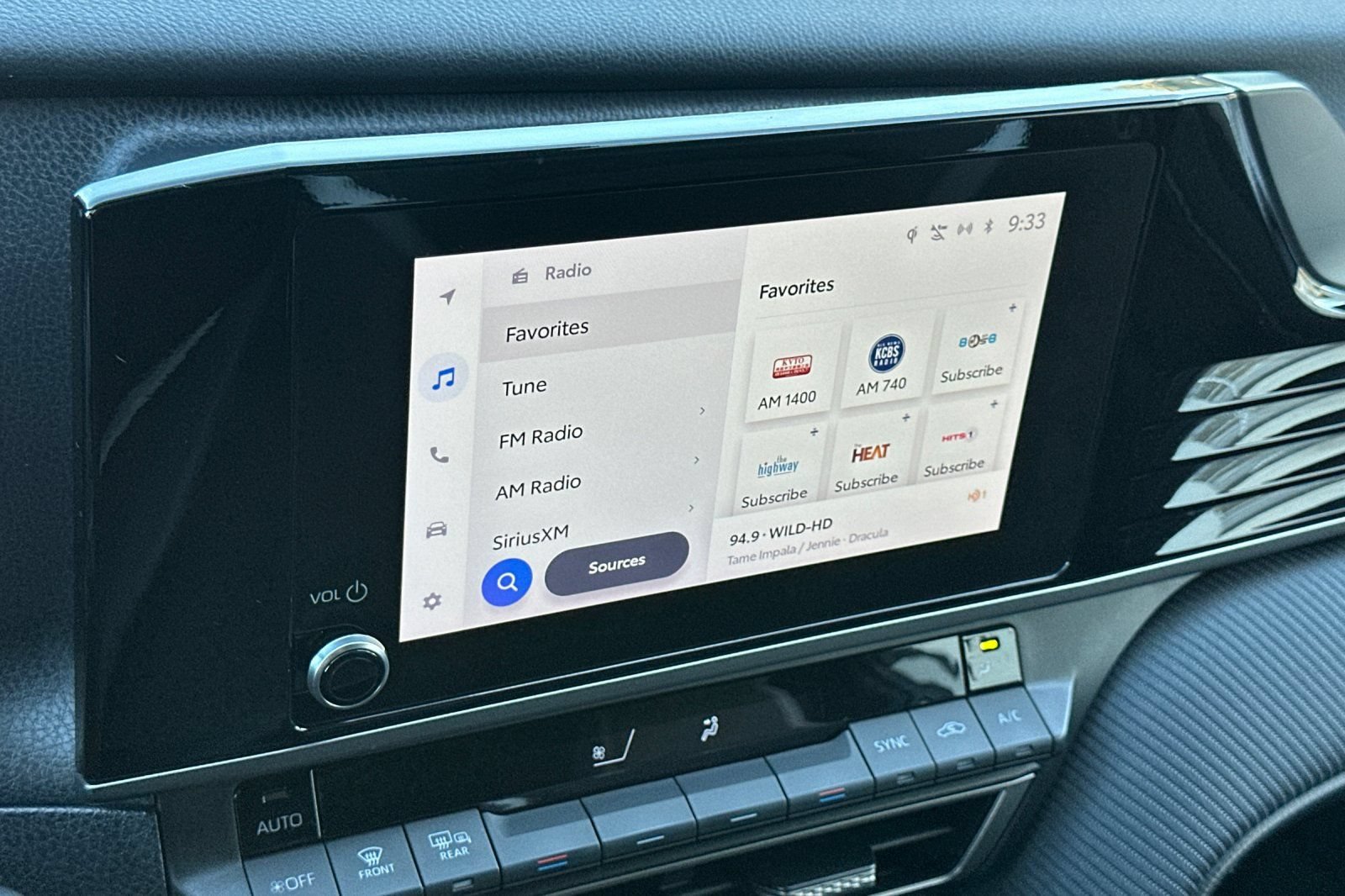 Certified 2025 Toyota Camry SE FWD image 14