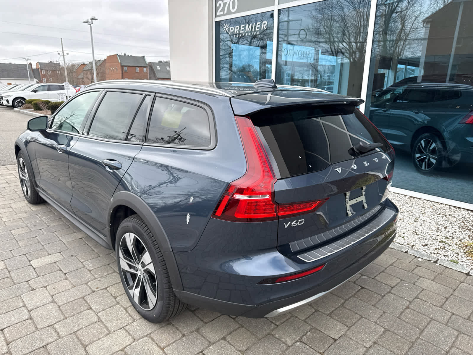 New 2026 Volvo V60 B5 Cross Country Plus w/ Protection Package Premier image 15