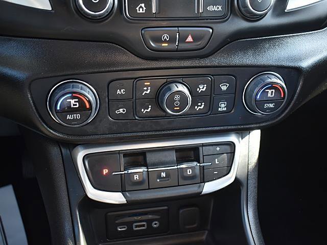 Used 2024 GMC Terrain SLT image 22