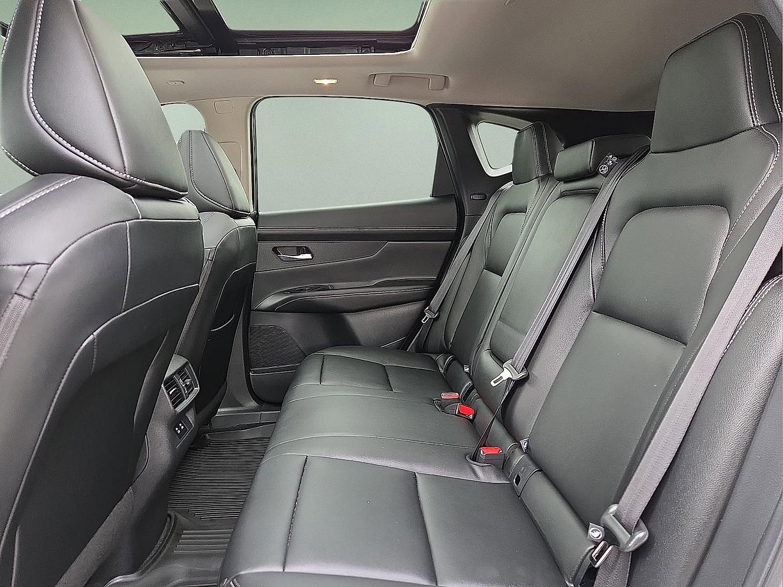 Used 2025 Nissan Murano SL AWD/4WD image 10