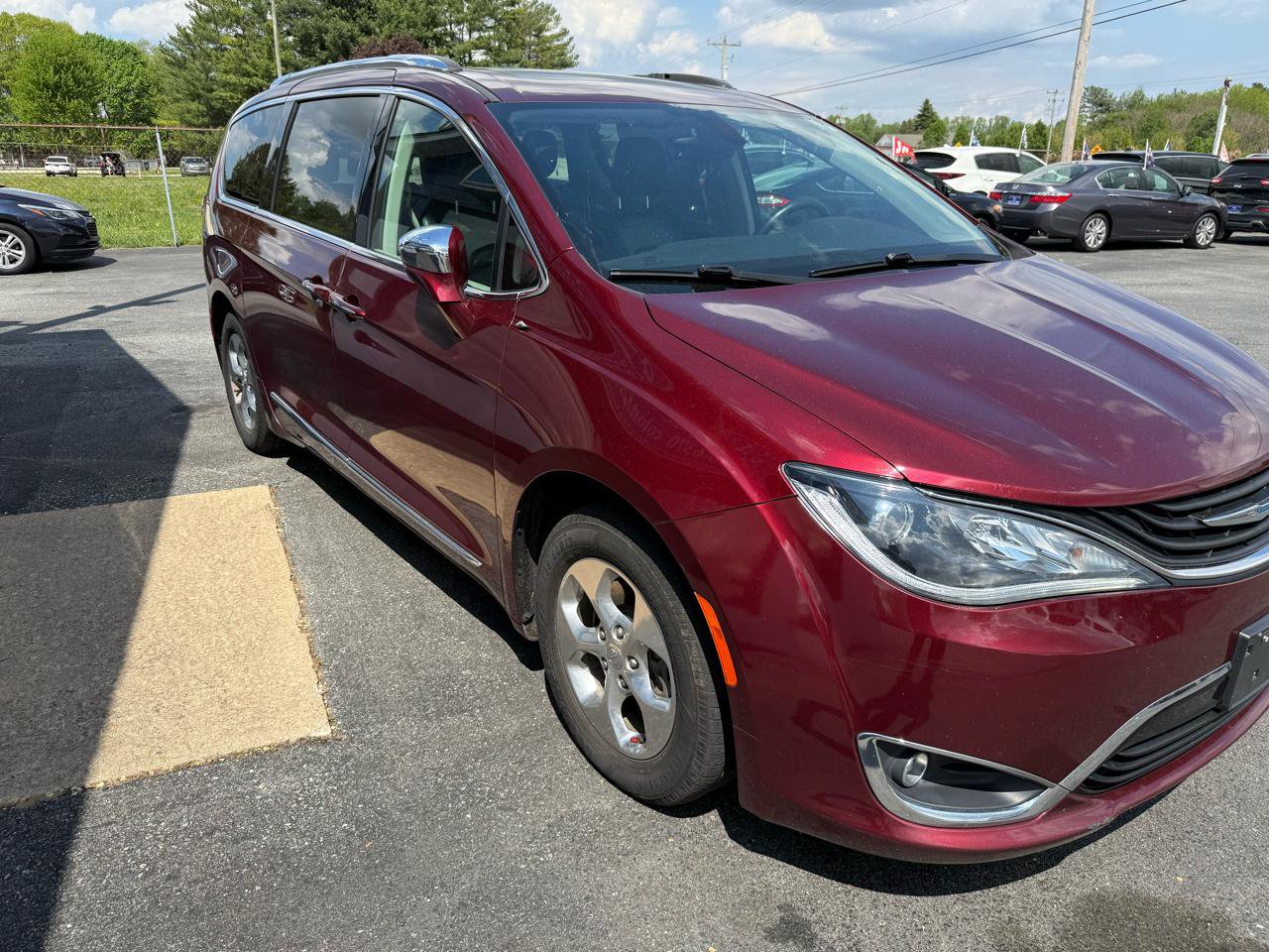 Used 2018 Chrysler Pacifica Limited image 6