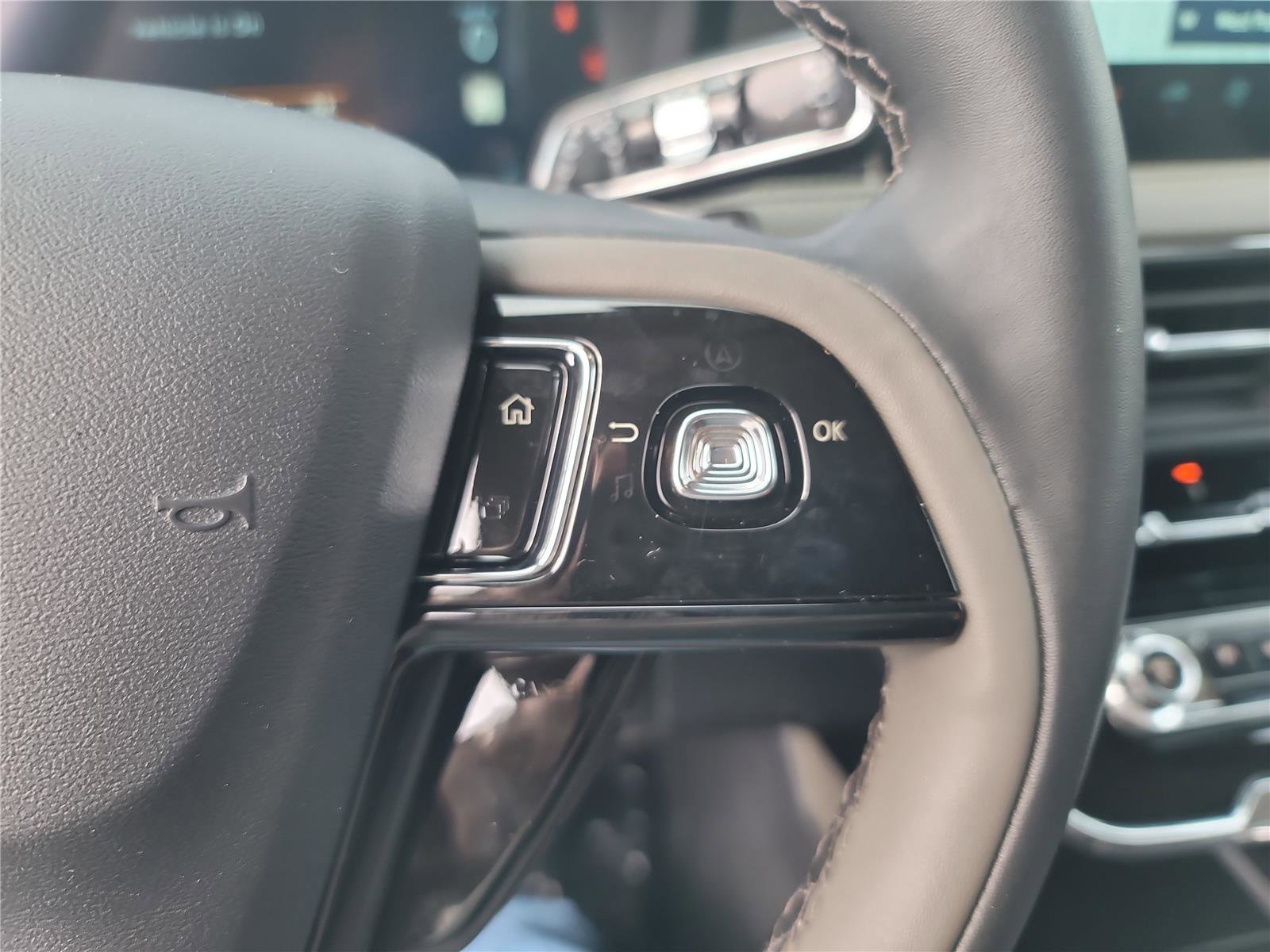 New 2026 Lincoln Corsair Premiere image 21