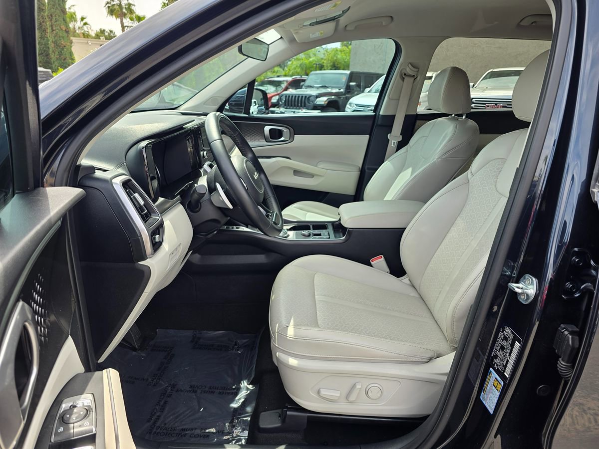 Used 2022 Kia Sorento S FWD image 14