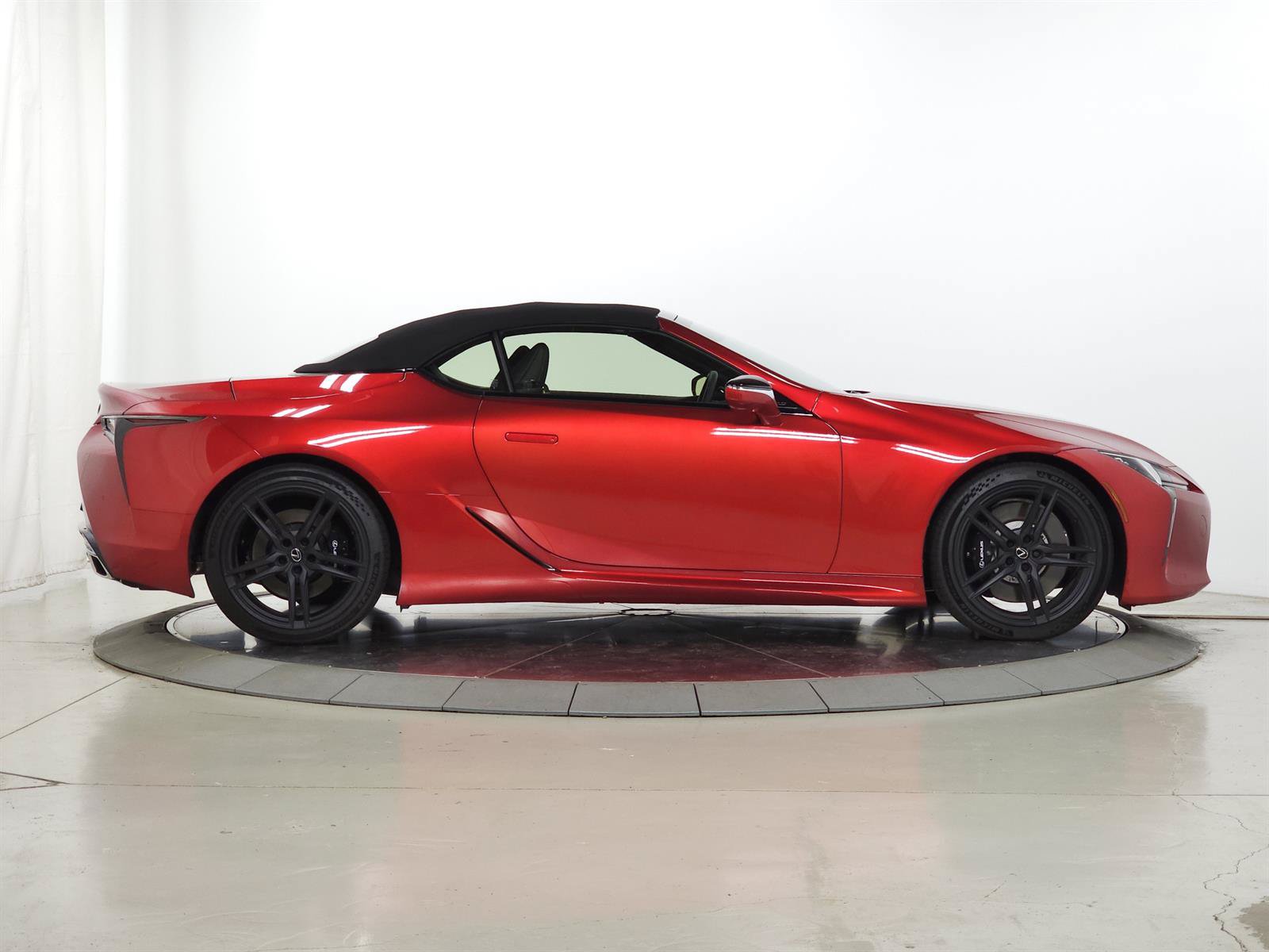 Used 2025 Lexus LC 500 Convertible w/ Bespoke Build Package RWD image 10