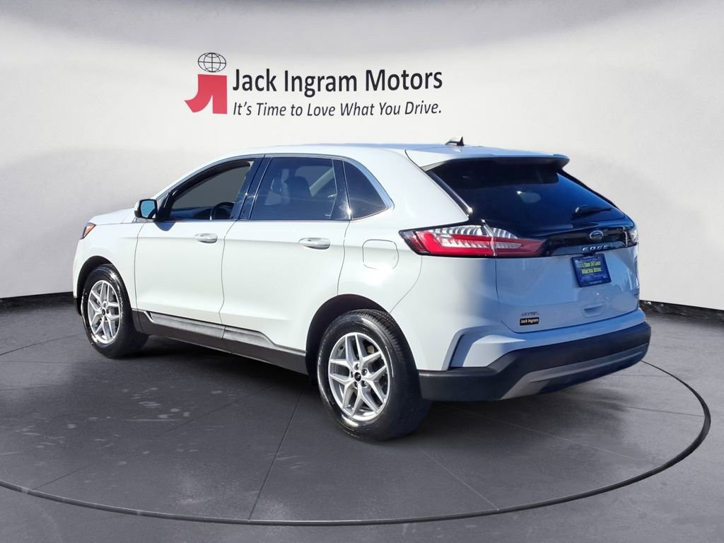 Used 2024 Ford Edge SEL image 3