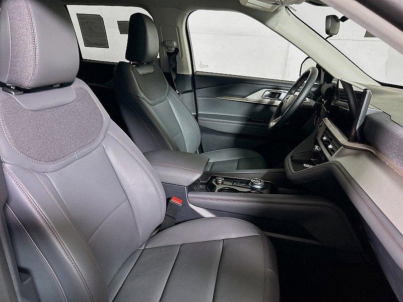 New 2026 Ford Explorer Active image 29
