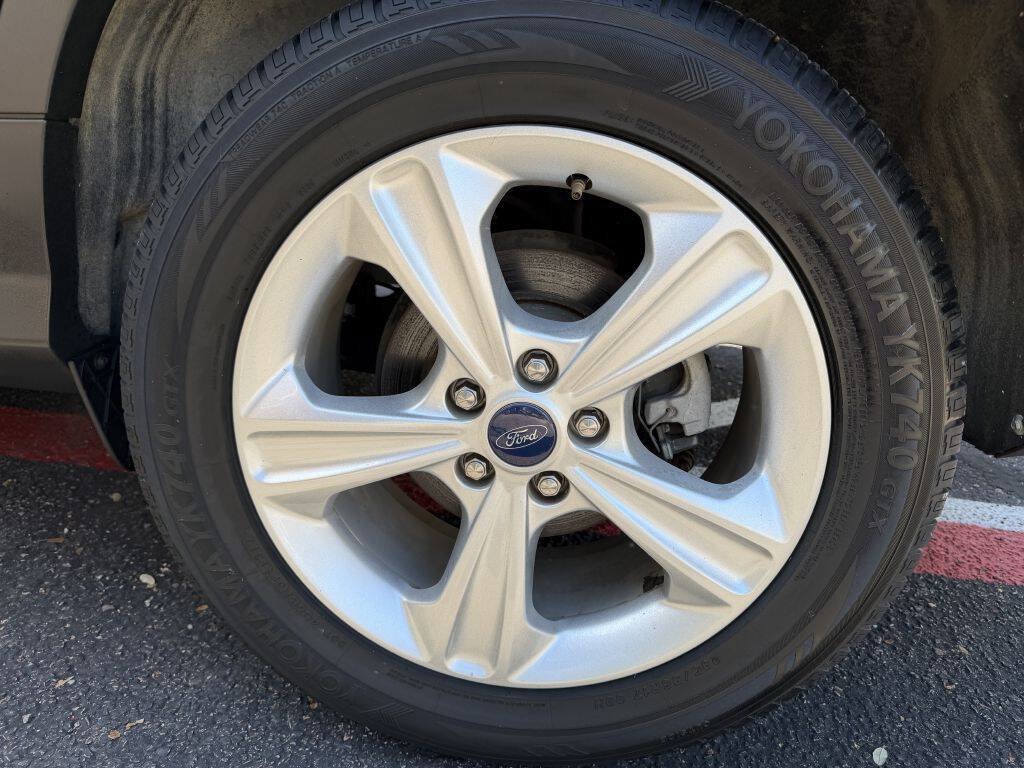 Used 2013 Ford Escape SE FWD image 23