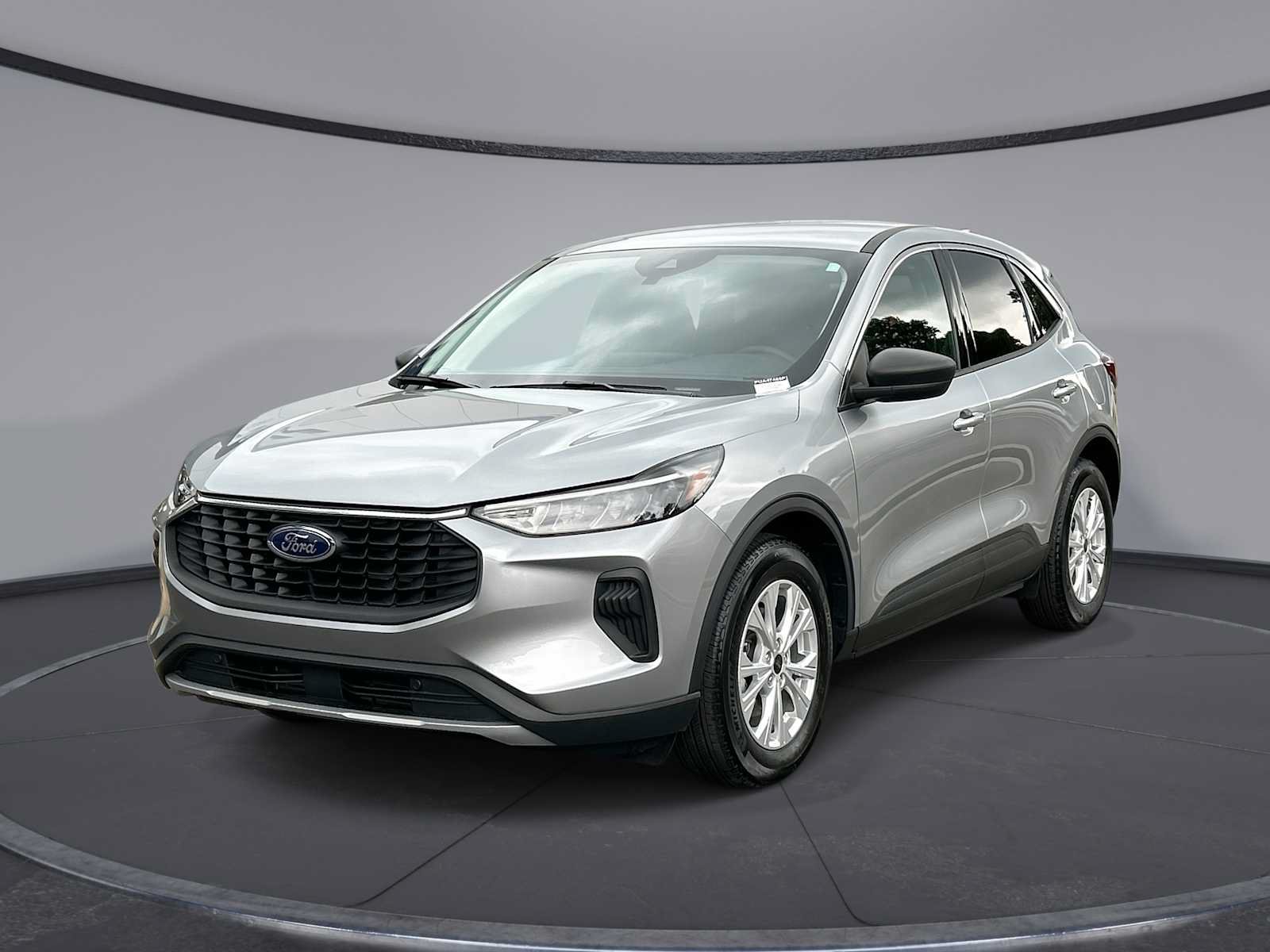 Used 2023 Ford Escape Active w/ Tech Pack #1 FWD image 1