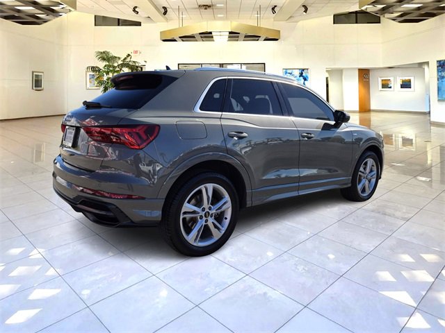 Used 2022 Audi Q3 2.0T Premium Plus w/ Premium Plus Package image 7