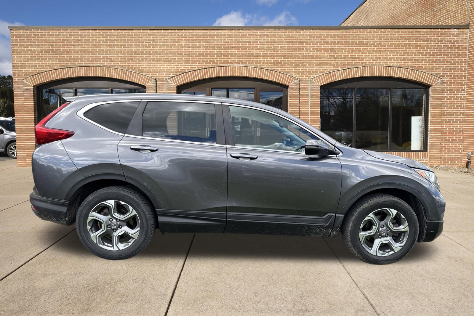 Used 2017 Honda CR-V EX-L image 2