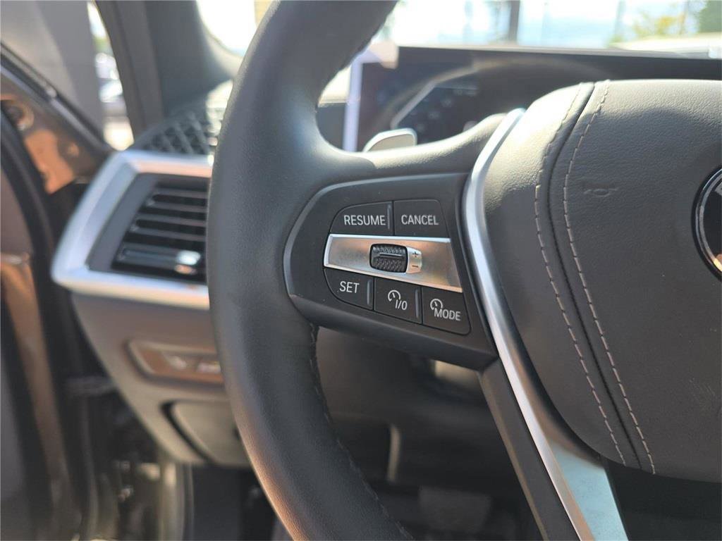 Used 2025 BMW X5 xDrive40i w/ Climate Comfort Package image 36