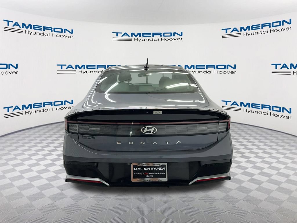 Used 2025 Hyundai Sonata SEL FWD image 4