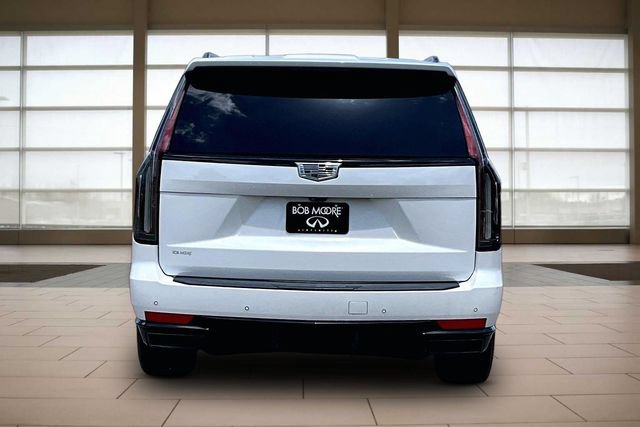 Used 2023 Cadillac Escalade ESV Sport Platinum w/ LPO, ONYX Package AWD/4WD image 4