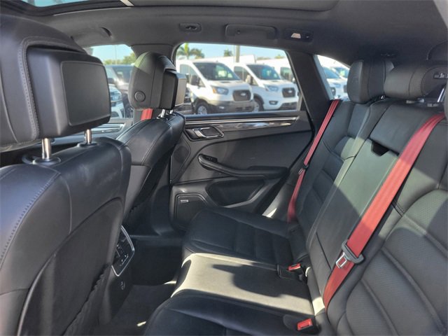 Used 2021 Porsche Macan GTS image 8