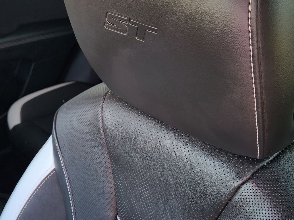 Used 2024 Buick Envision Sport Touring image 16