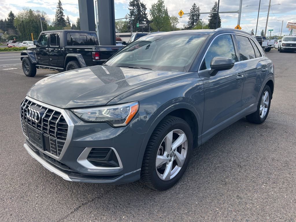Used 2020 Audi Q3 2.0T Premium AWD/4WD image 2