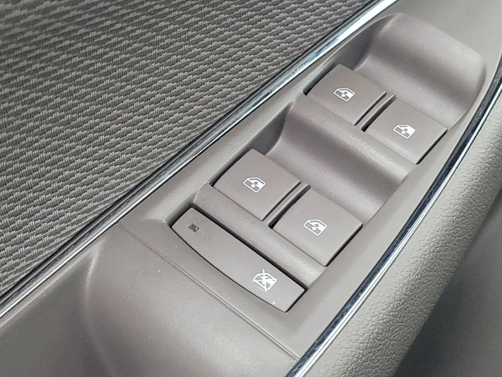 Used 2017 Chevrolet Cruze LS image 27