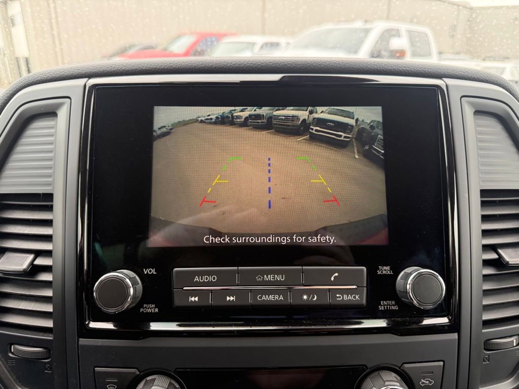 Used 2024 Nissan Titan SV w/ SV Convenience Package image 29